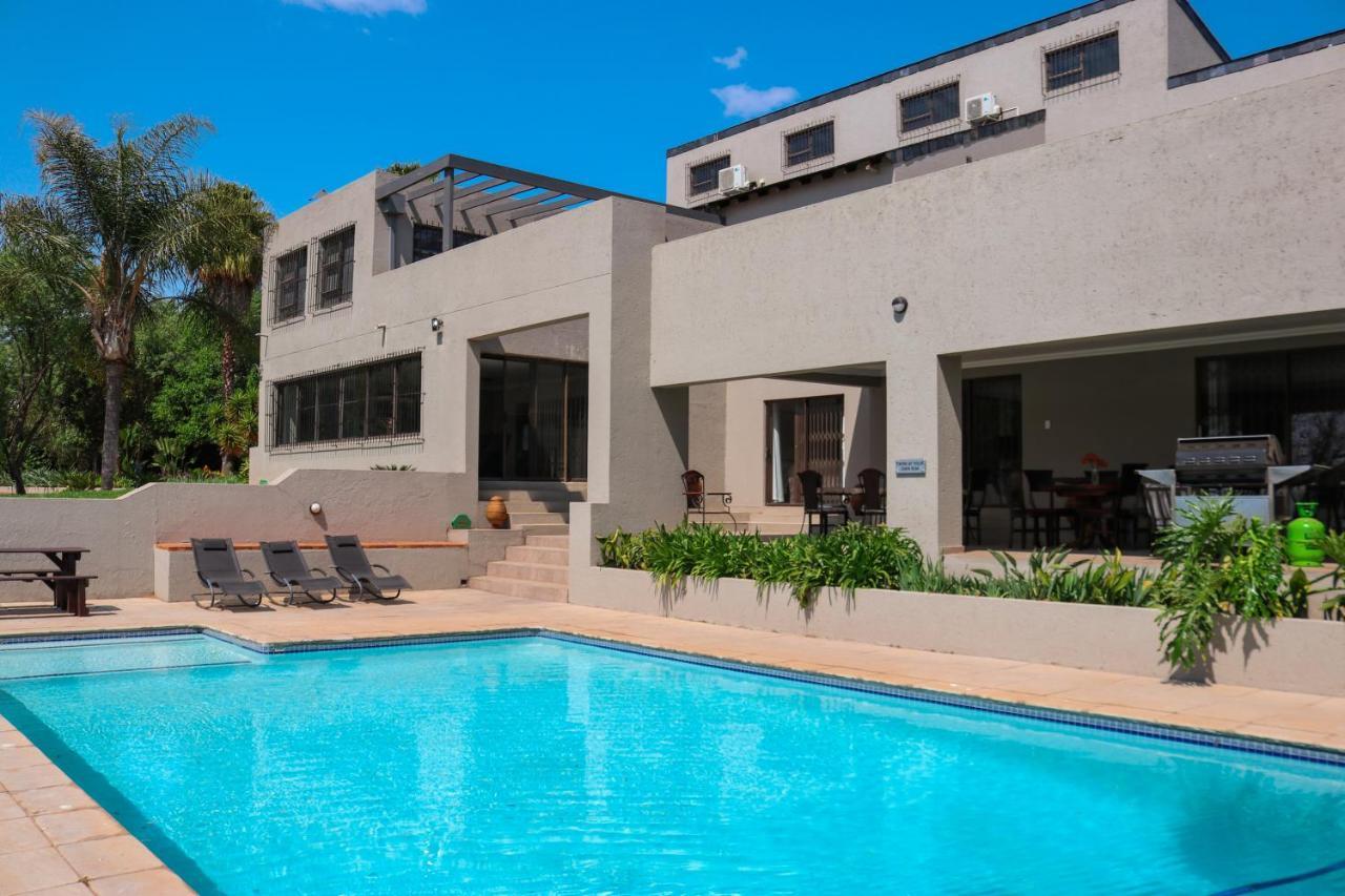 Fair Glen Hotel Kyalami Bagian luar foto