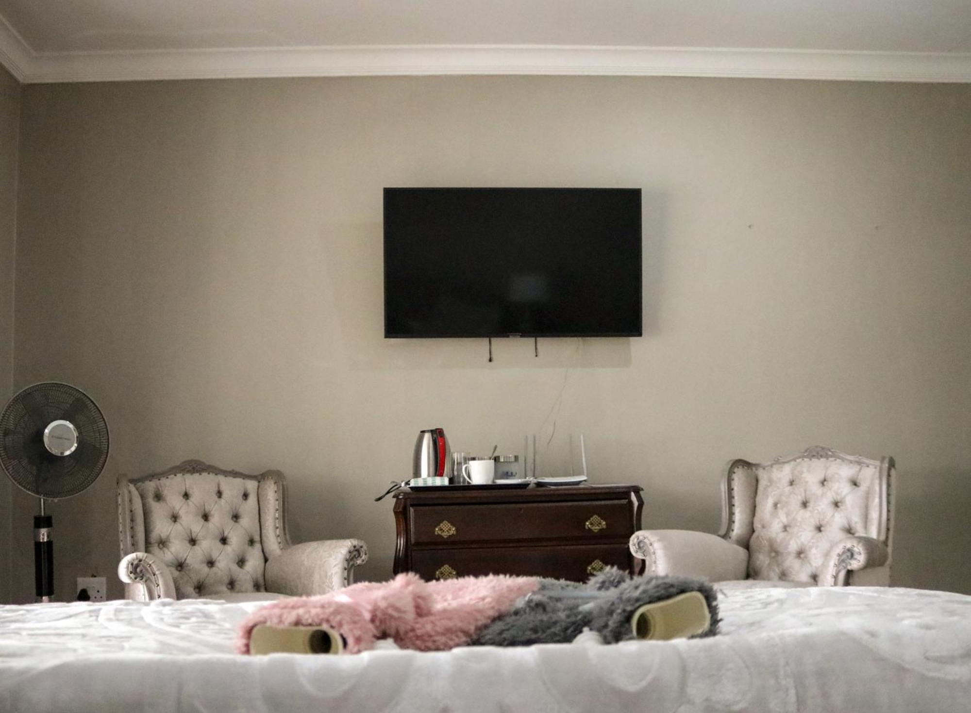 Fair Glen Hotel Kyalami Bagian luar foto