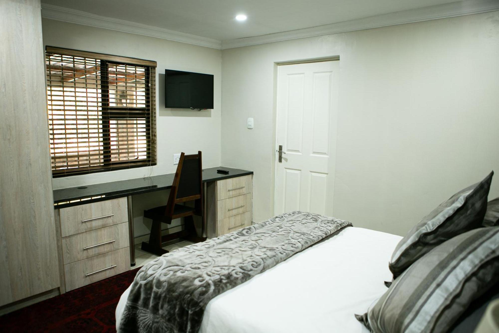 Fair Glen Hotel Kyalami Bagian luar foto